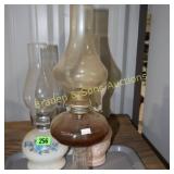 GROUP OF 3 ANTIQUE OIL LANTERNS.