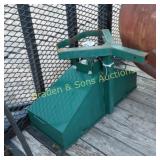 USED RECEIVER HITCH GAME FEEDER.