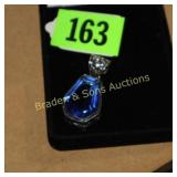 LADIES STERLING SILVER GEMSTONE PENDANT.