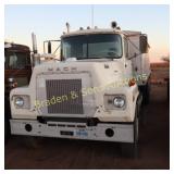 USED MACK RS600L SEMI-TRUCK