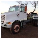 USED INTERNATIONAL SEMI-TRUCK