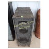 GROUP OF 2 USED SPEAKERS.