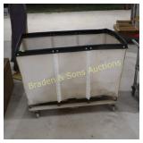 PORTABLE STORAGE CART/TRASH BIN.