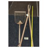 Pair Nippers & Oyster Shovel
