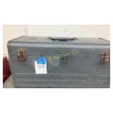 Vintage small hand tool box 20' x 9.5' x*.5'