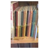 Automobile quarterly book lot set