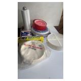 Household flat plates and towels