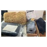 (4) Lambskin seat covers