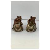 Bears with bee hives salt & pepper shakers