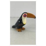 Small porcelain toucan figurine 3' x 2.5' x 1'