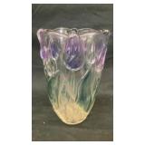 Glass vase with tulips 8' x 4.5'