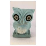 plastic Royal Ind. owl w/ holographic eyes bank
