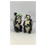 Skunk couple ceramic salt & pepper shakers