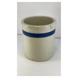 Small stoneware pottery crock 5'x4.5'x4.5'