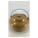 Stoneware Beans pot w/ wire handle & lid 6' x 4'