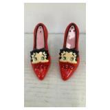 Betty Boop red heels salt & pepper shakers
