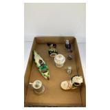 Assorted single salt or pepper shakers