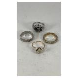(3) Avon rings and (1) Toi et Moi ring