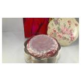 Avon Ariane Satin Beauty Dust w/ Puff IN BOX