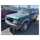 2000 Ford Explorer XLS