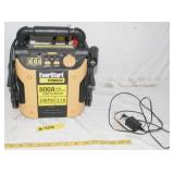 EVERSTART MAXX 800 AMP JUMP BOX & AIR COMPRESSOR