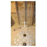 GROUP OF MISC. WEIGHTS & WORKOUT EQUIPMENT