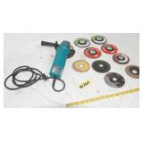 MAKITA 4' MODEL N9514B DISC GRINDER & MISC. DISCS