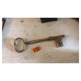 DECORATIVE BRASS KEY