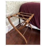 WOODEN LUGGAGE RACK