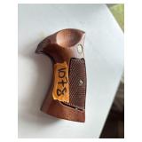 HANDGUN GRIP