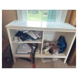 WOODEN SIDE CABINET AND CONTENTS, 44X16X31