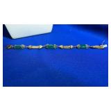 18K YELLOW GOLD & GREEN STONE BRACELET