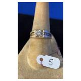 14K YELLOW GOLD & DIAMOND SIZE 9 MENS RING