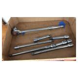 1/2" DRIVE SNAP ON RATCHET W/EXTENSIONS