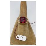 10K YELLOW GOLD MENS RING W/ DIAMOND CHIPS