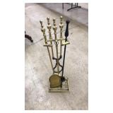 ORNATE BRASS FIREPLACE TOOL SET ON STAND