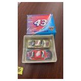 1:64 PONTIAC GRAND PRIX 2 CAR SET: JOHN ANDRETTI