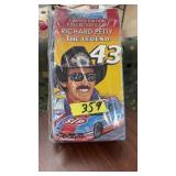 RICAHRD PETTY THE LEGEND COLLECTORS CARDS, NEW