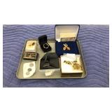TRAY OF COSTUME JEWELRY, HAT PINS, MOURNING PINS
