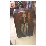 PHILCO FLOOR CONSOLE RADIO