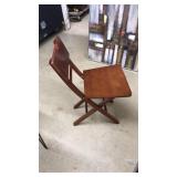WOODEN FOLDING CHAIR