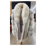 VNTG. SAGA FOX FUR COAT
