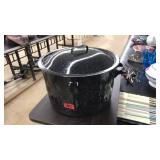 BLACK SPECKLED ENAMEL STOCK POT