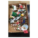 FLAT OF ASST. CHRISTMAS ORNAMENTS