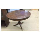 ROUND WOOD DINING TABLE W/PEDESTAL BASE