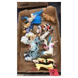 FLAT OF ASST. CHRISTMAS ORNAMENTS