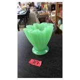 VNTG. JADEITE FAN VASE WITH SCALLOPED EDGE