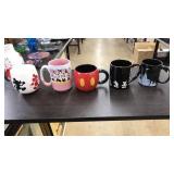 4 MICKEY/MINNIE COFFEE MUGS & 1 BATMAN MUG