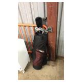 WILSON GOLF BAG WITH ASST. CLUBS