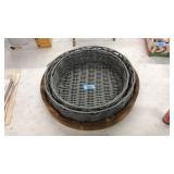 3 DECORATIVE TABLE TRAYS